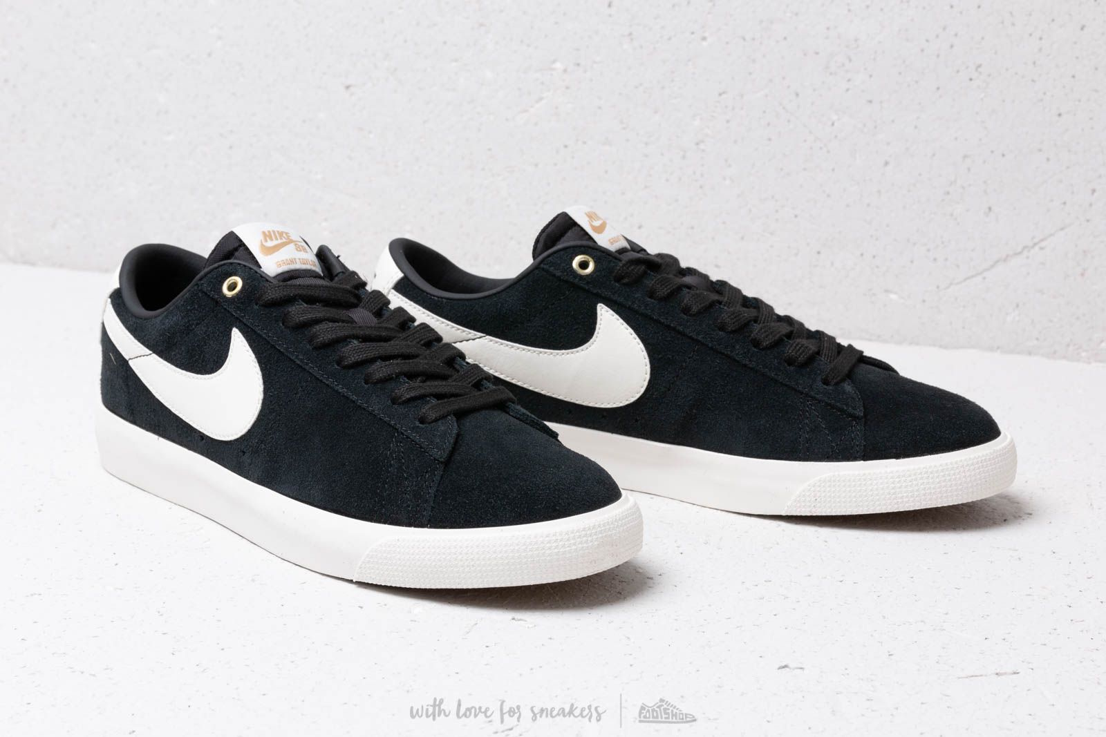 Nike sb blazer low gt black sail sales