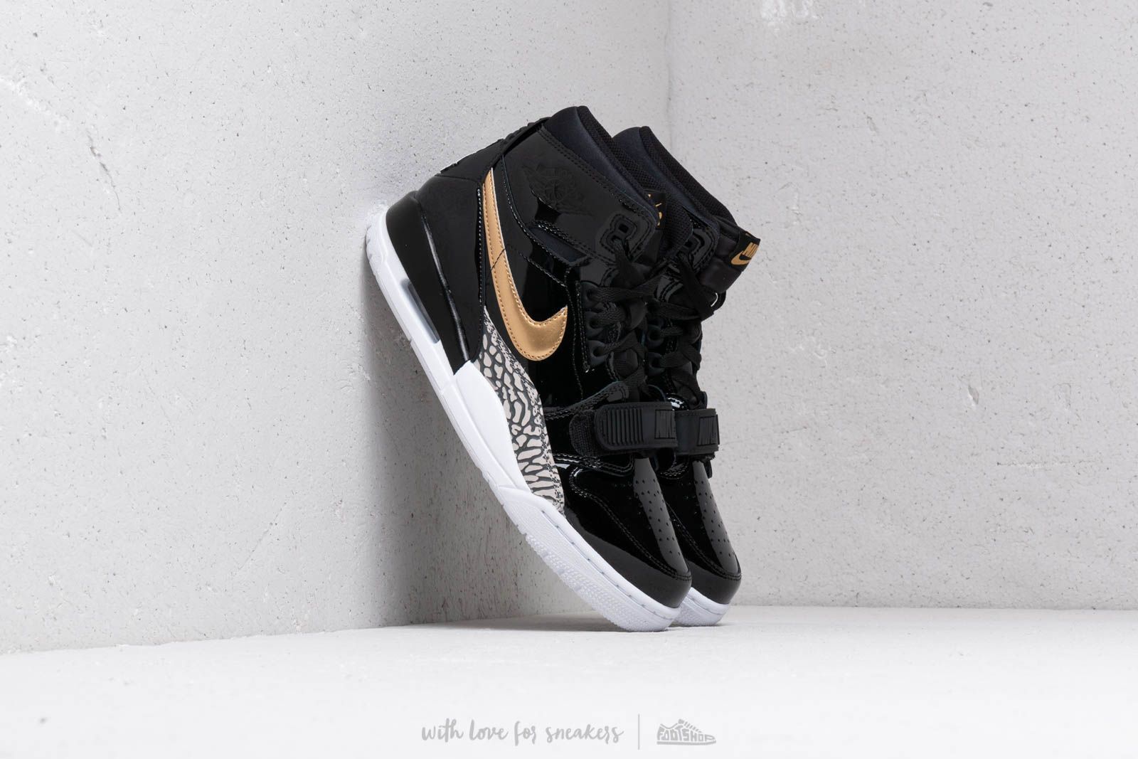 Jordan legacy 312 black and gold shop
