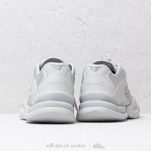 Reebok run r top