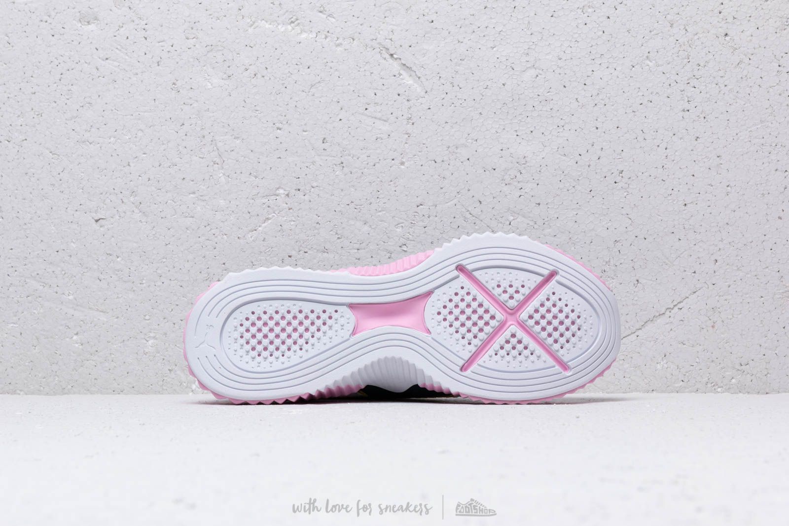 Puma defy clearance white pale pink