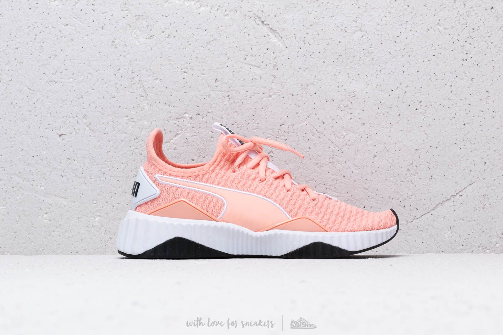 Puma defy peach 2025