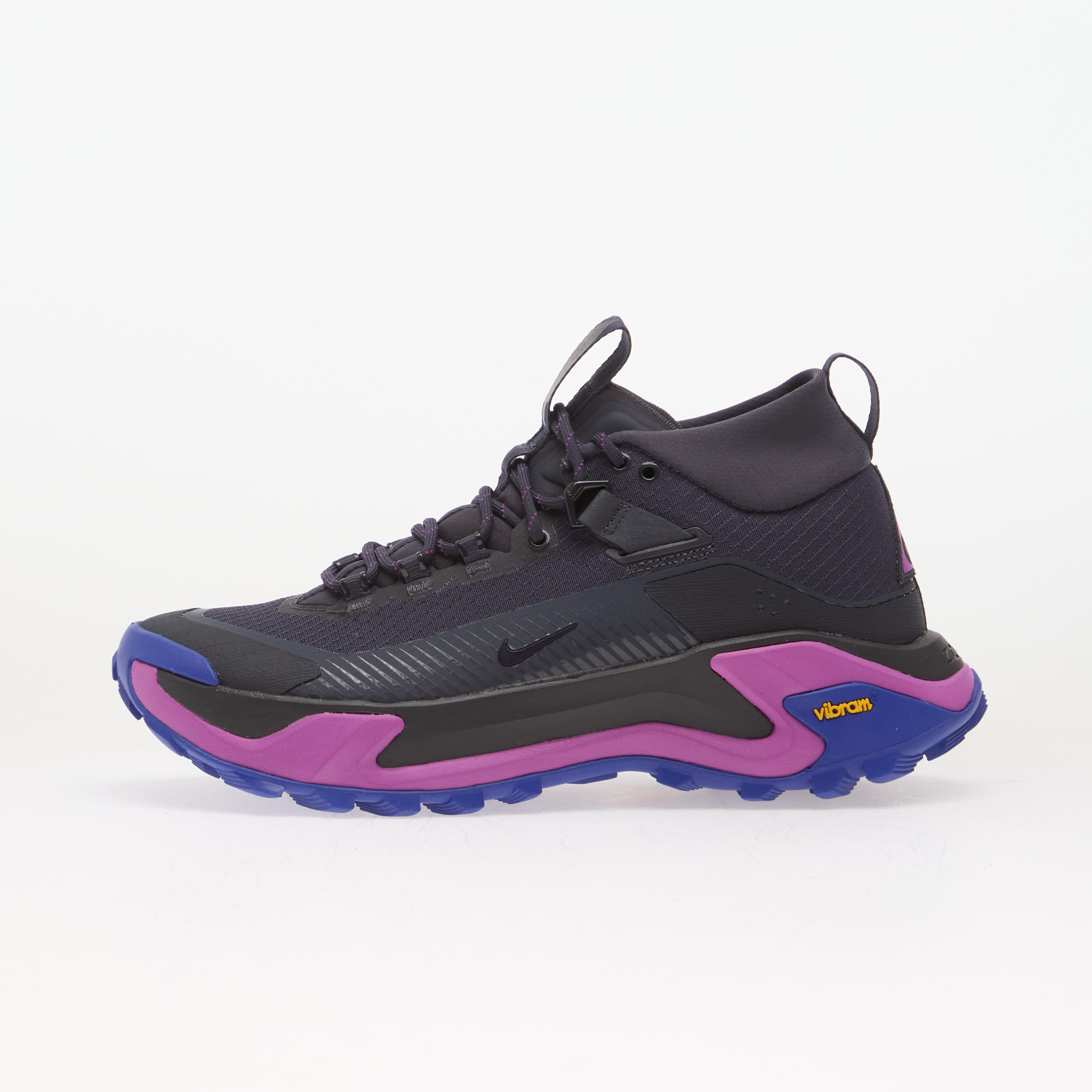 Tenisky Nike ACG Zegama Hike Gridiron/ Purple Dynasty-Vivid Purple EUR 45.5
