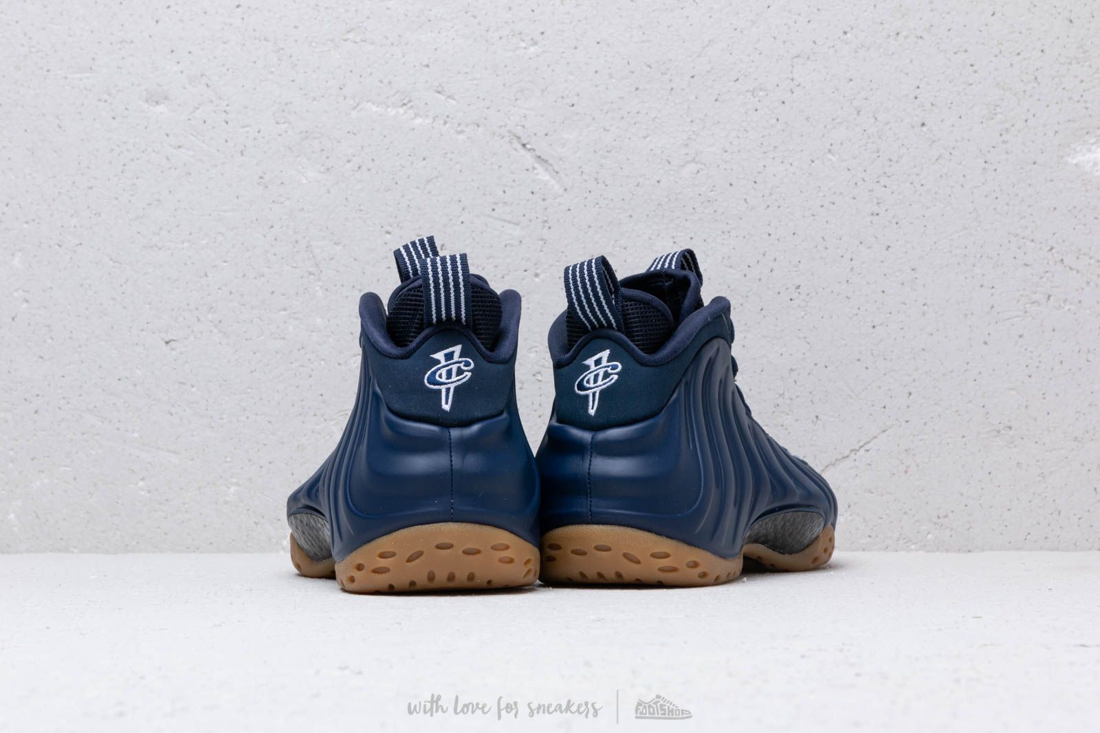 Midnight navy foamposite on on sale feet