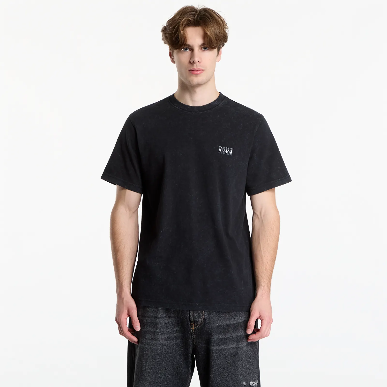Moške majice  Daily Paper Textured Metallic Shield T Shirt Washed Black