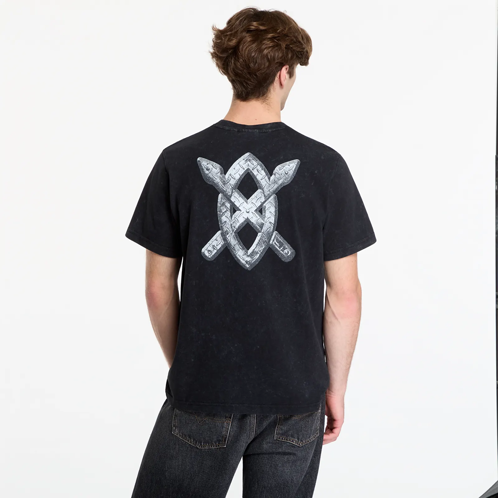 Moške majice  Daily Paper Textured Metallic Shield T Shirt Washed Black