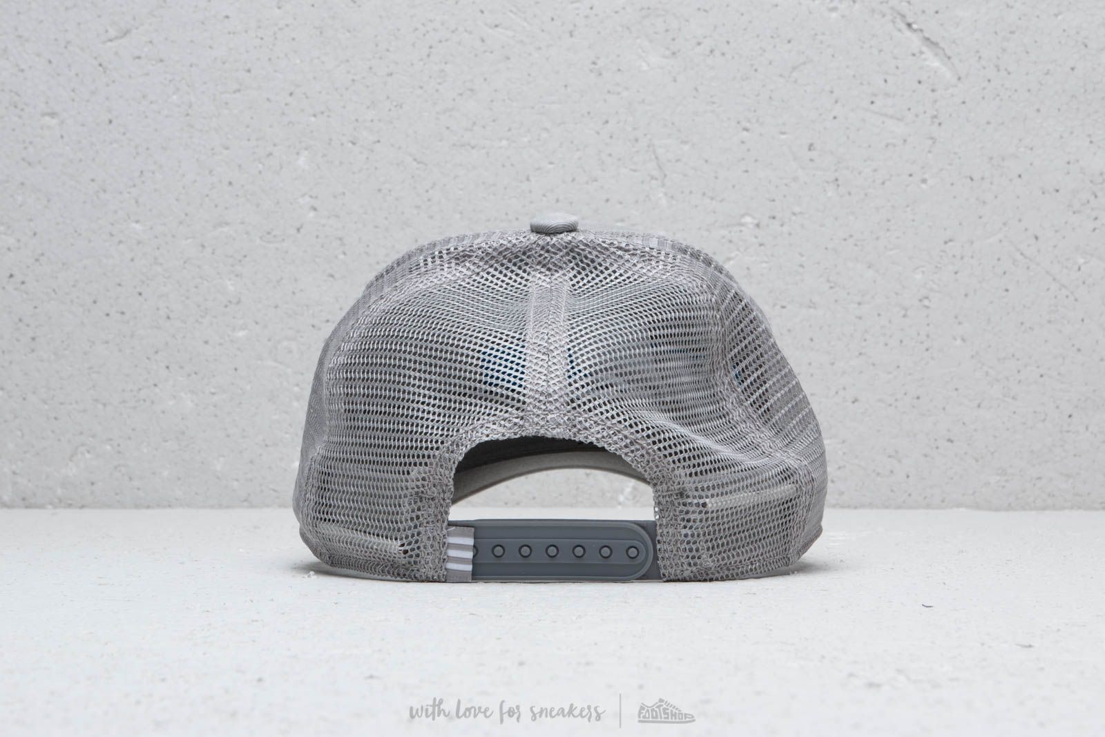 Шапки adidas Trefoil Trucker Cap Mgsogr/ White