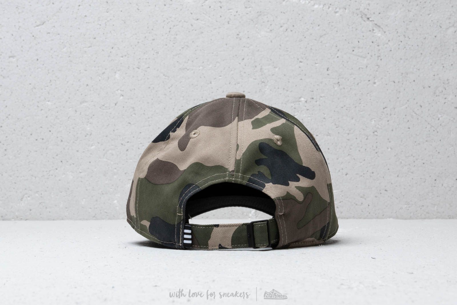 Sapkák adidas Classic Cap Camo