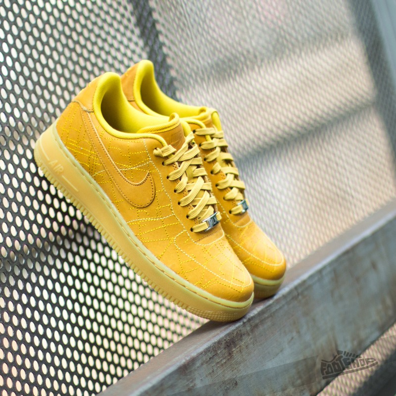 Nike WMNS Air Force 1 07 FW QS Dark Citron