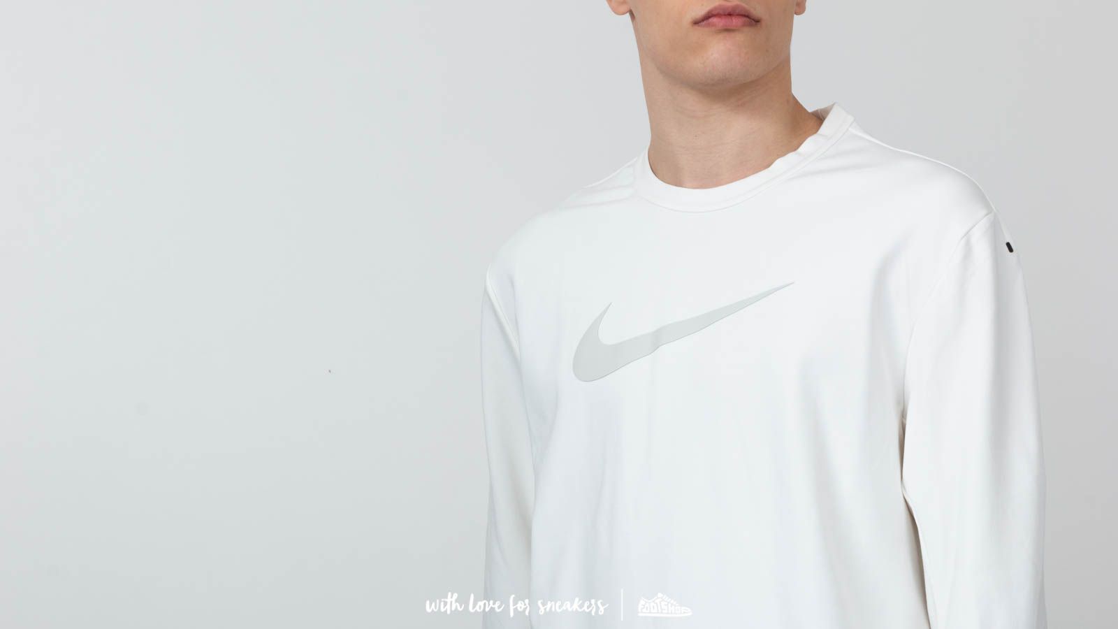 Nike sportswear shop tech pack crew