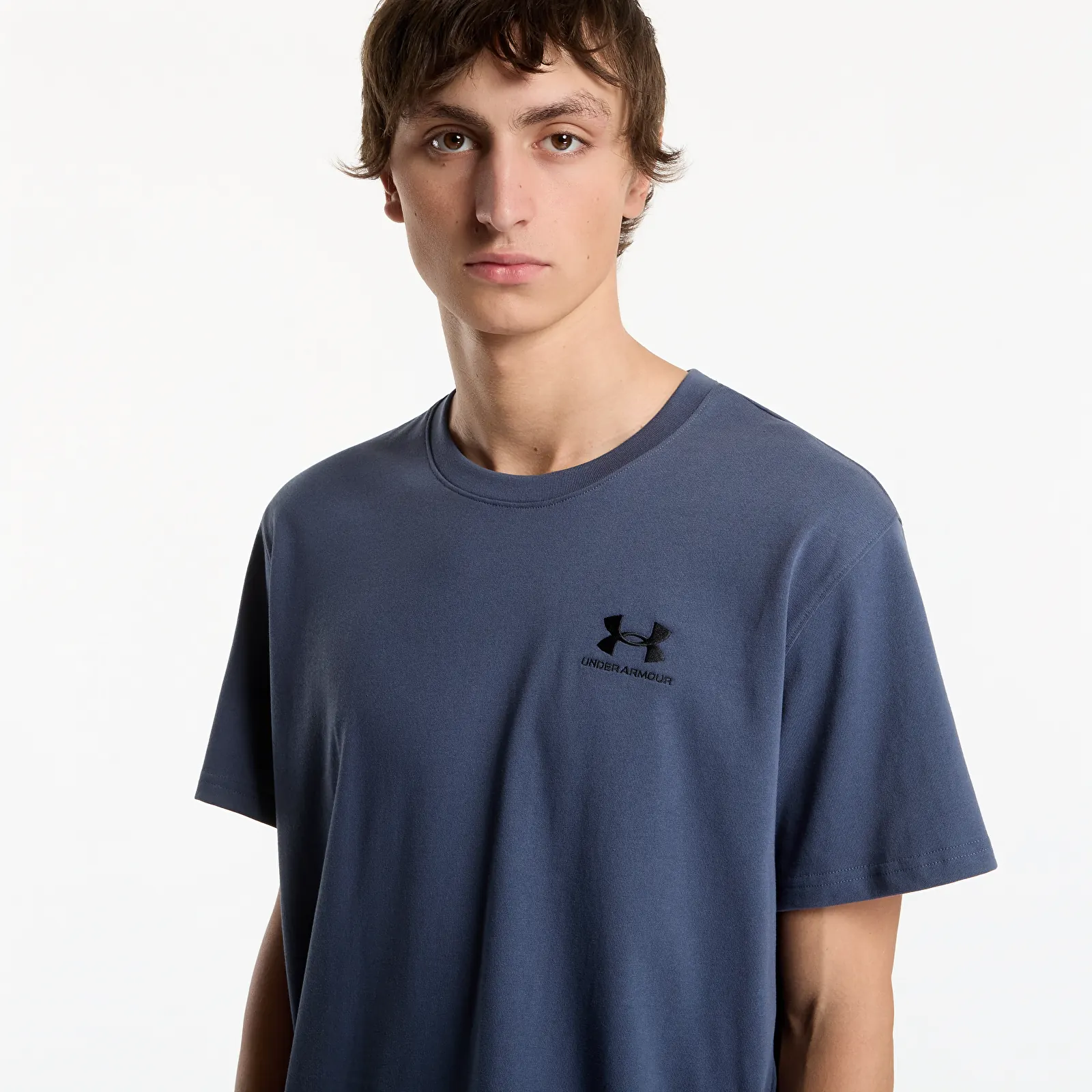 T-shirts Under Armour M LOGO EMB Heavyweight SS Downpour Gray/ Black