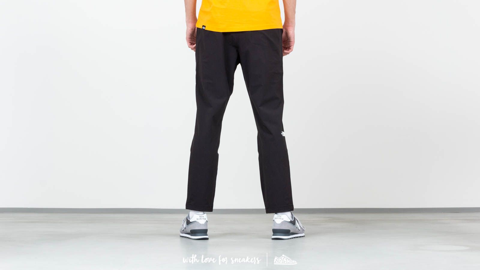 Housut The North Face Tech Woven Pants Black
