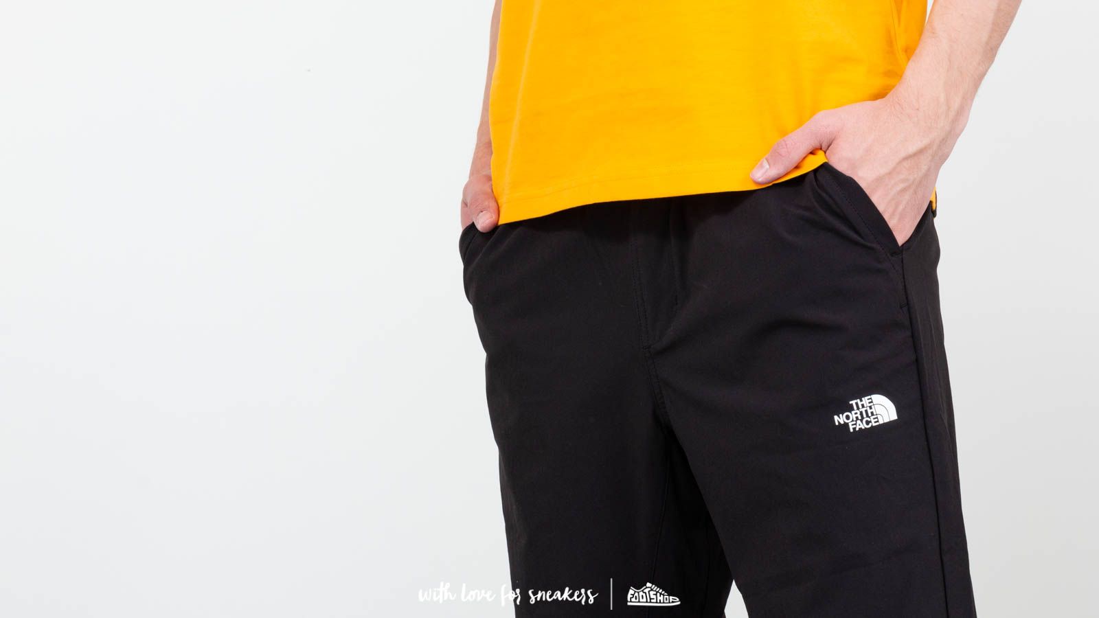 Housut The North Face Tech Woven Pants Black