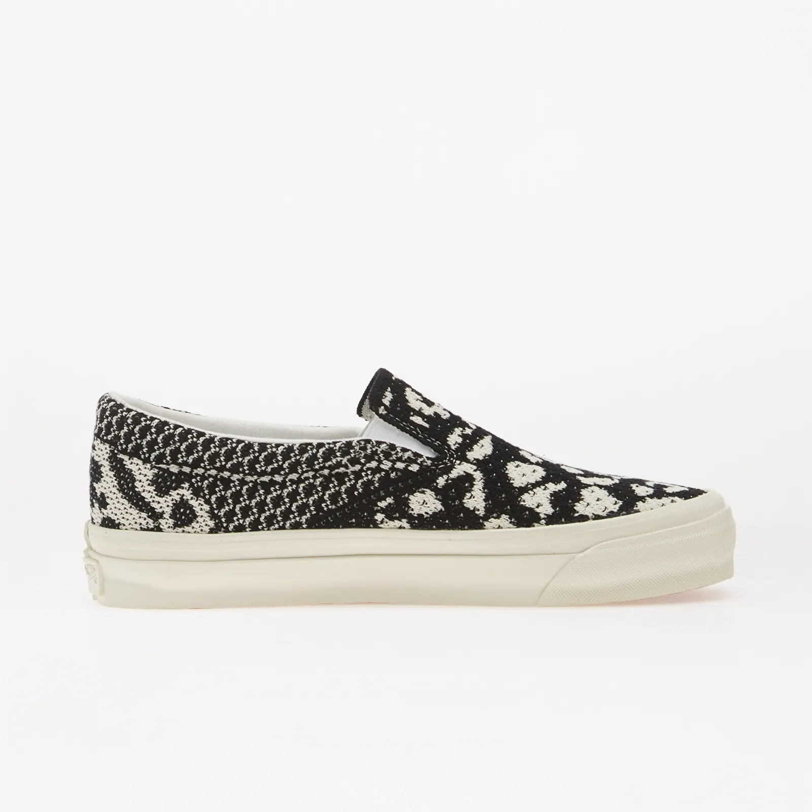 Чоловіче взуття Vans LX Classic Slip-On 98 Ek Black/White
