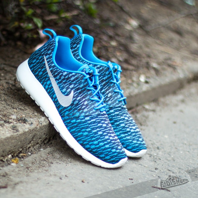 Nike roshe run sales weight