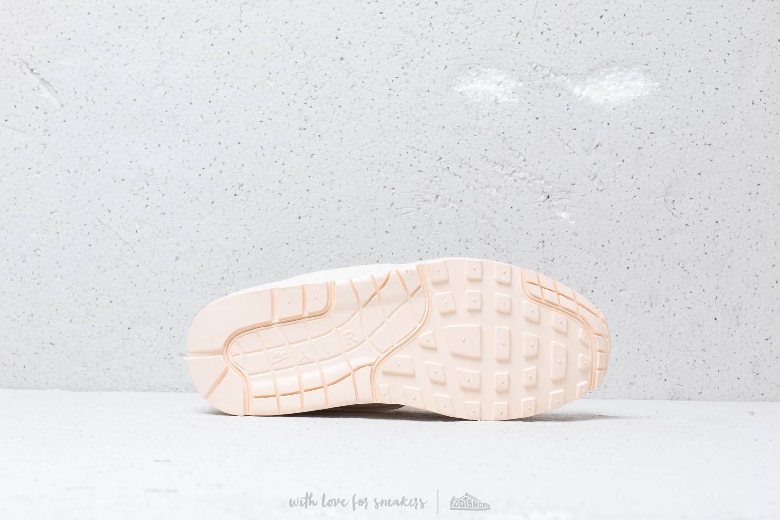Women's shoes Nike W Air Max 1 Jp Pale Ivory/ Summit White-Guava Ice