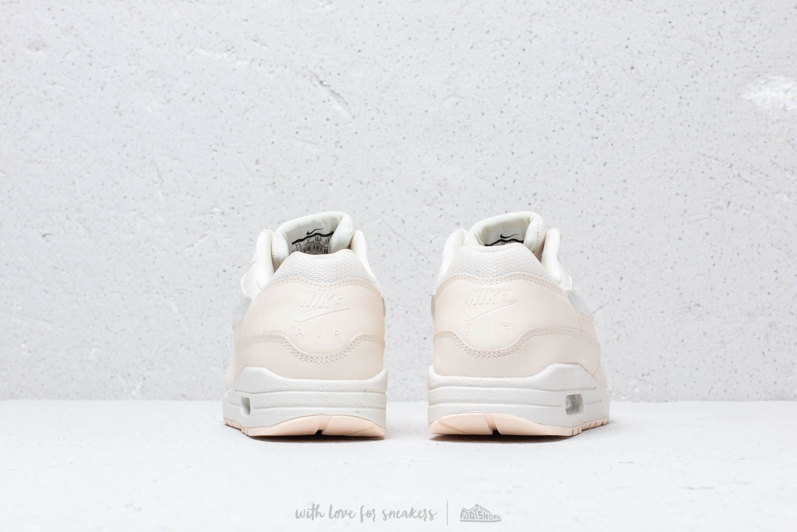 Nike wmns air max 1 guava ice clearance