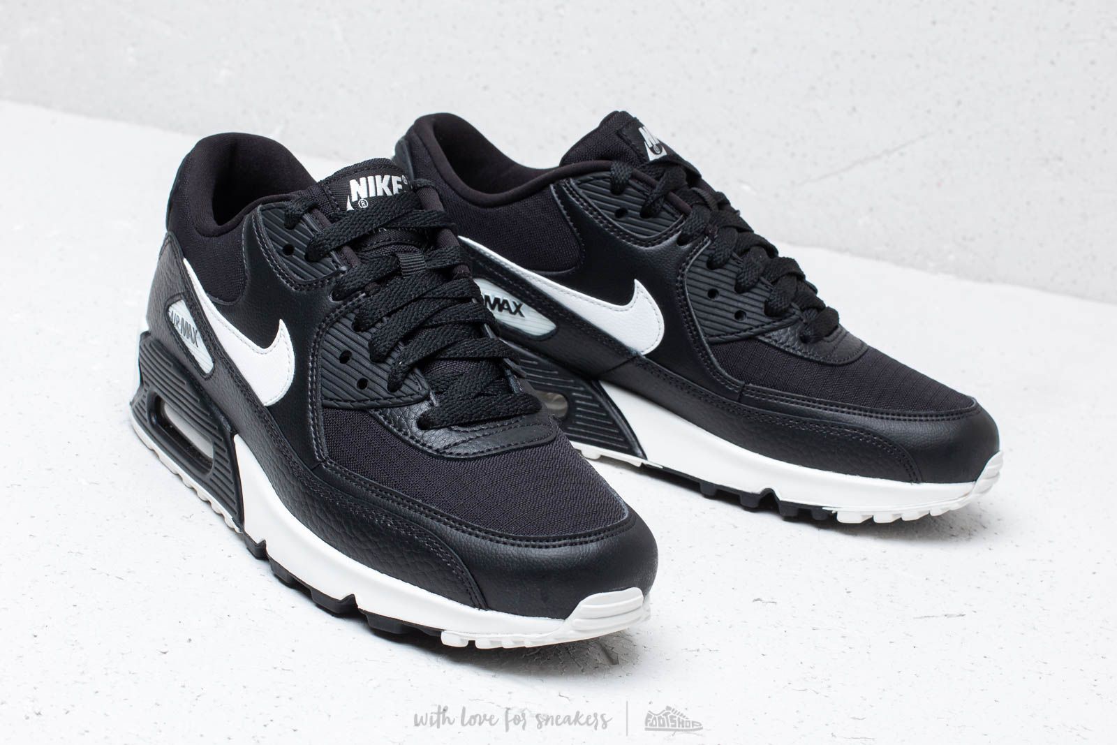 Női cipők Nike Wmns Air Max 90 Black/ Summit White-Black-Black