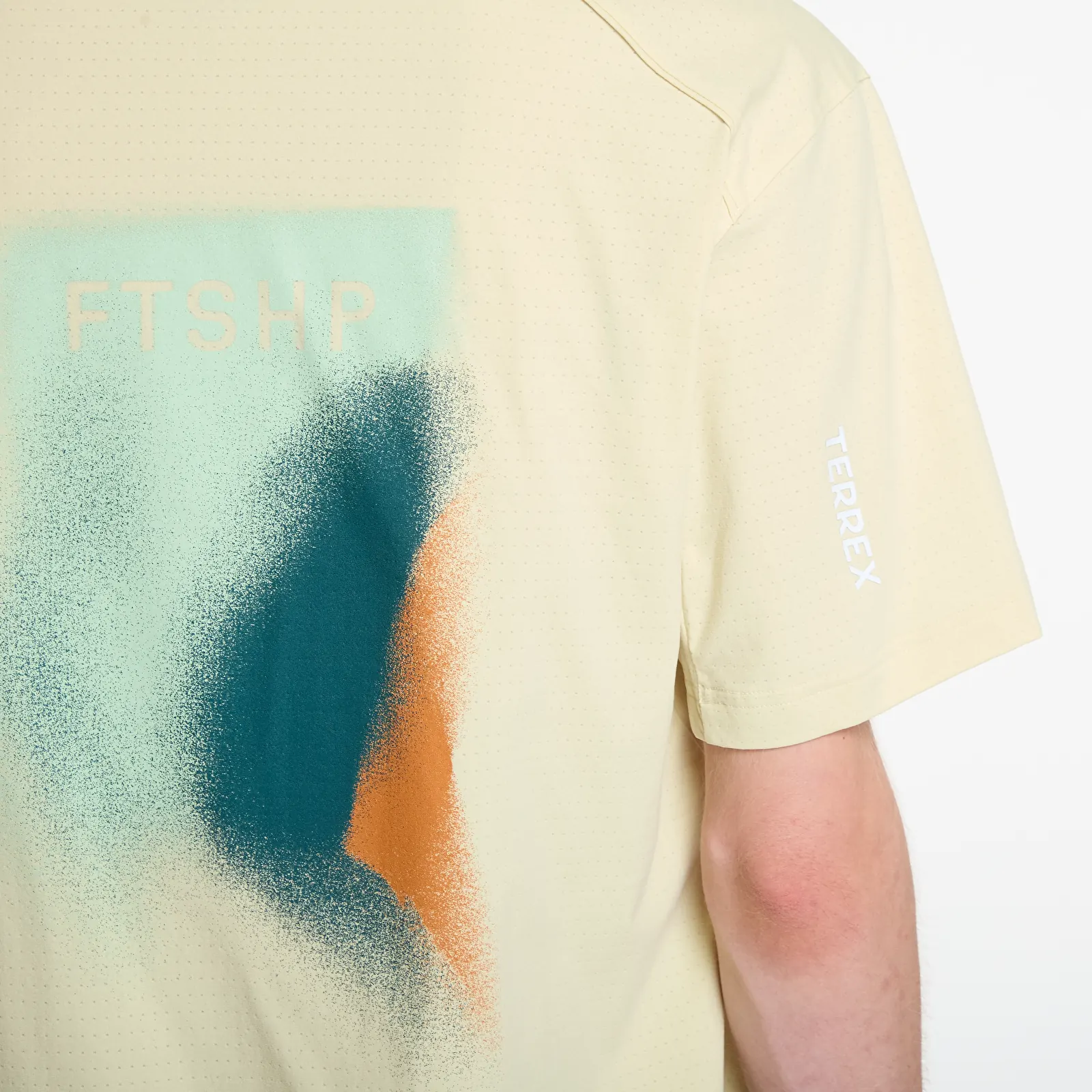 Tricouri  FTSHP x adidas Terrex DAYBREAKER Men T-shirt Yellow