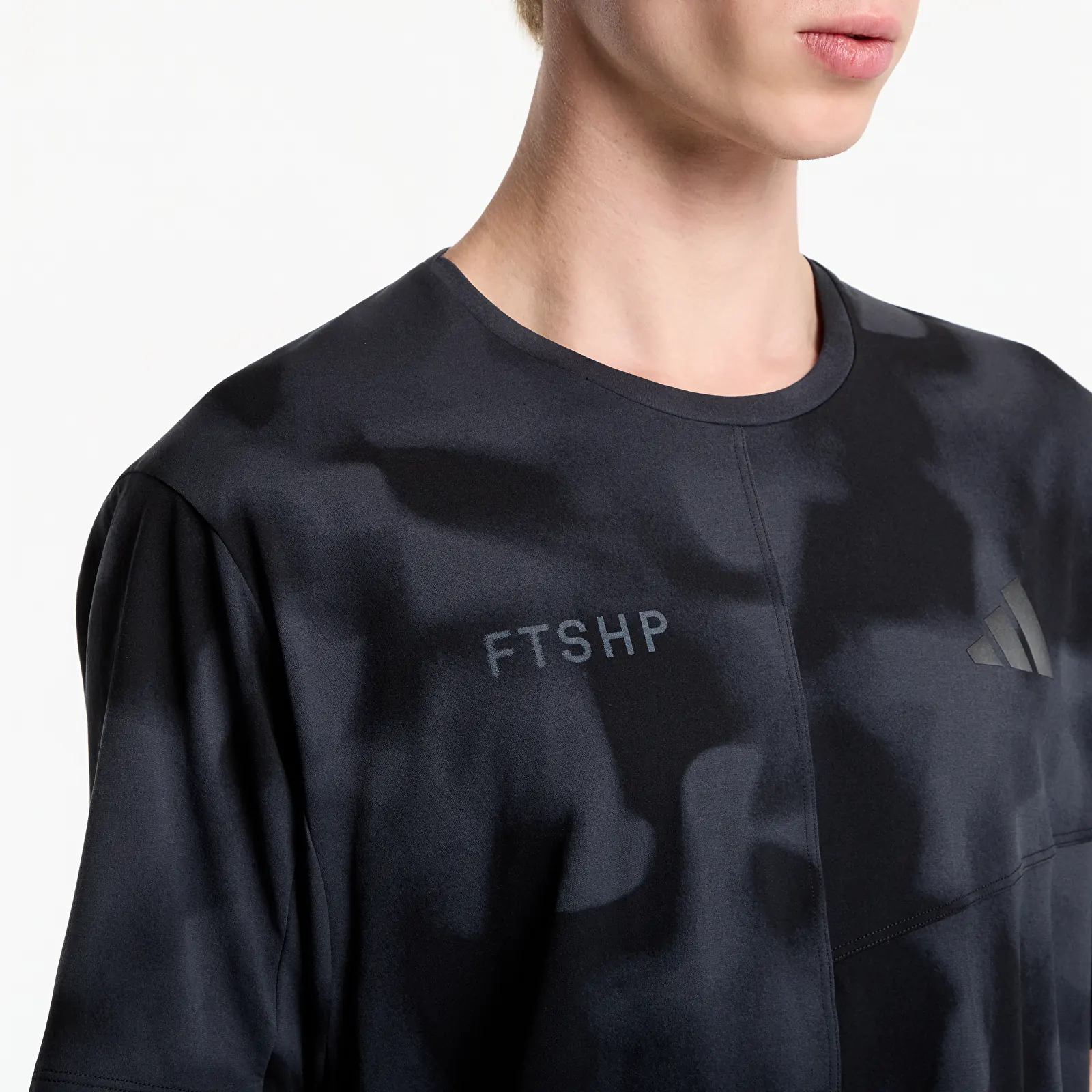 T-shirts FTSHP x adidas Terrex DAYBREAKER Men Camo T-shirt Black Camo