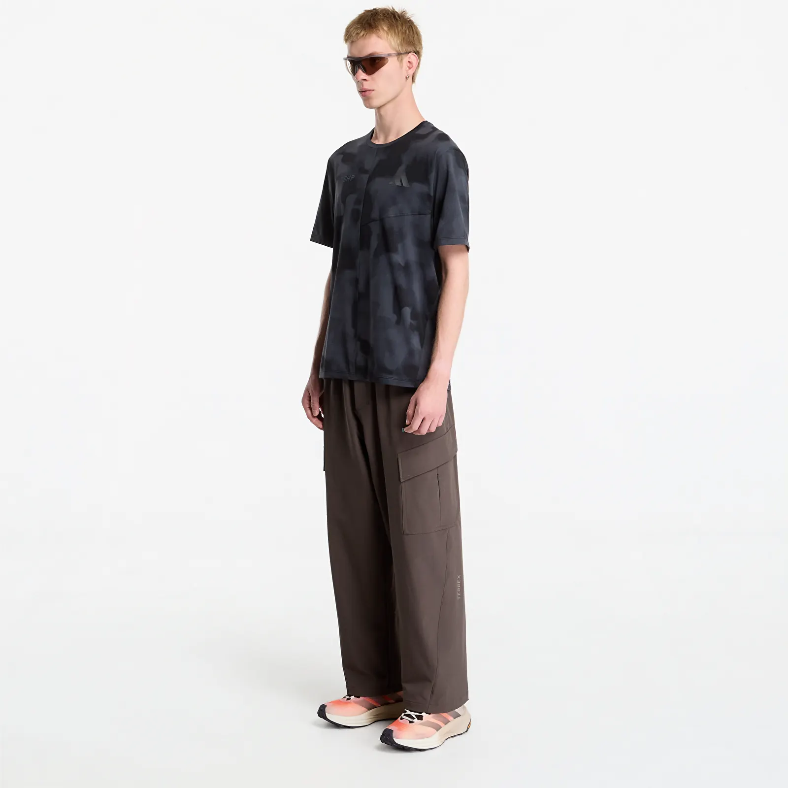 T-shirts FTSHP x adidas Terrex DAYBREAKER Men Camo T-shirt Black Camo