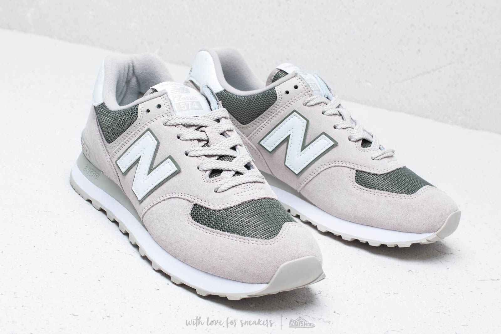 Men s shoes New Balance 574 Beige Green White Footshop