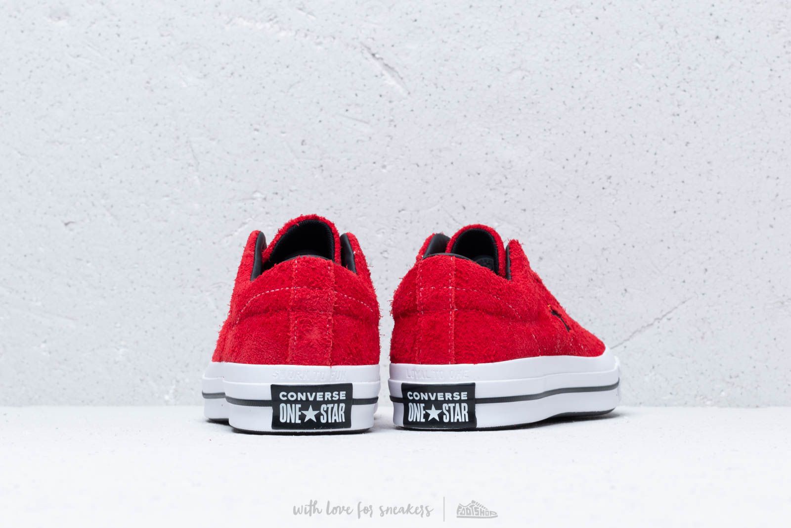 Converse one star enamel hot sale red
