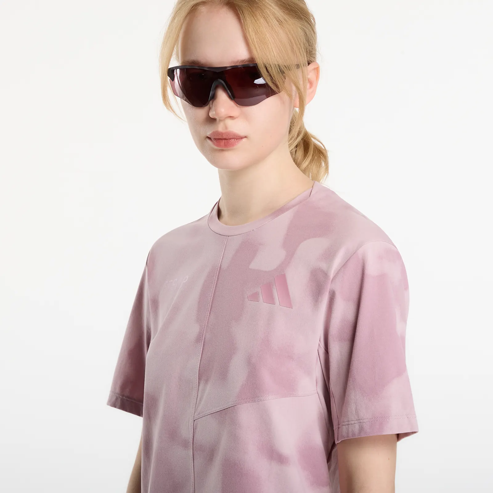 Tricouri  FTSHP x adidas Terrex DAYBREAKER Women Camo T-shirt Pink Camo
