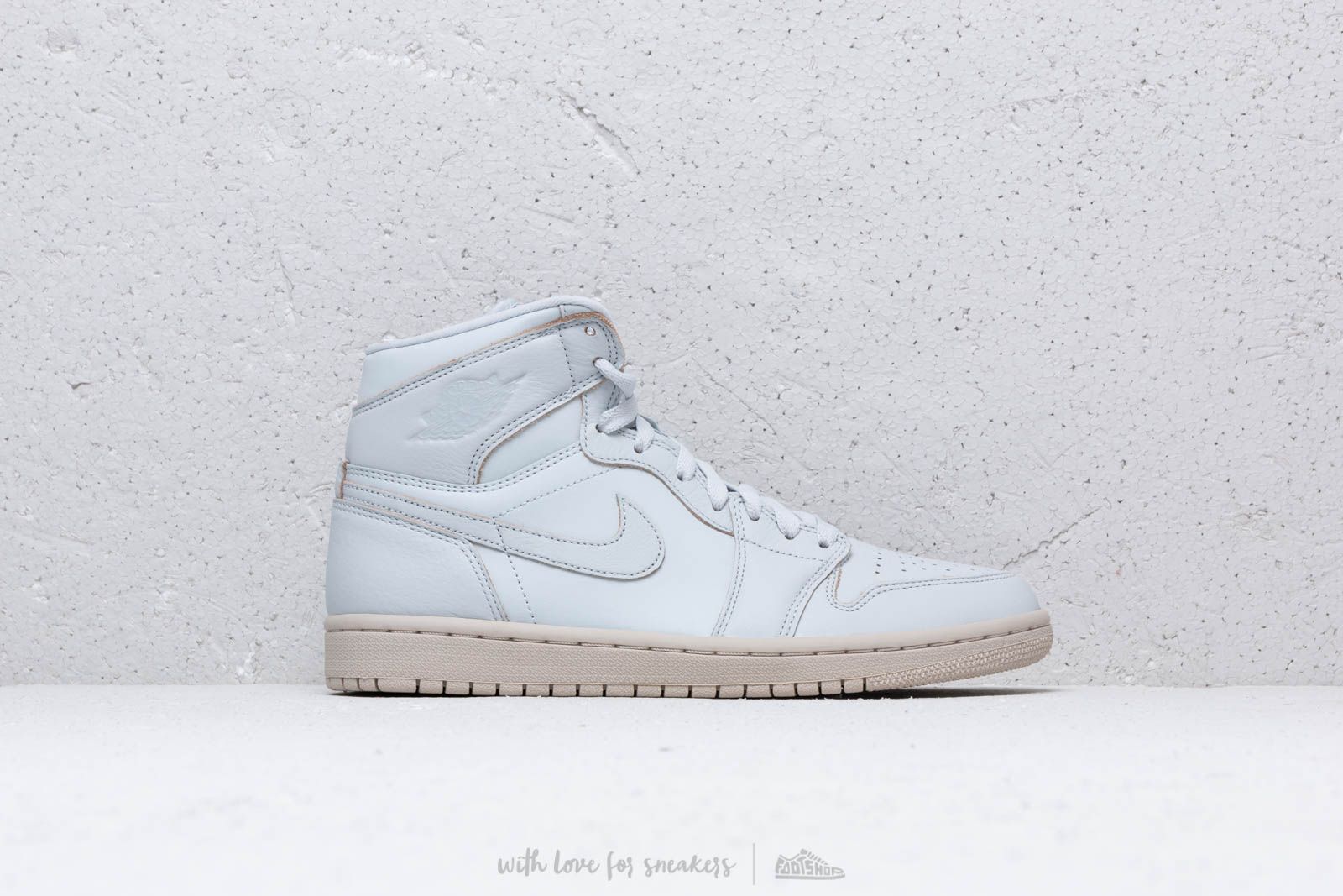 Jordan 1 retro high on sale pure platinum desert sand