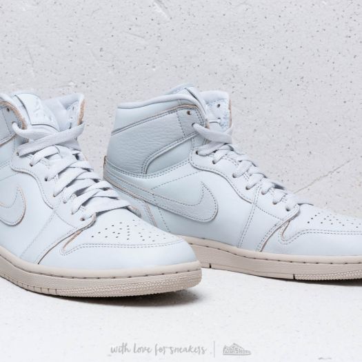 Air jordan 1 retro high premium desert sand deals