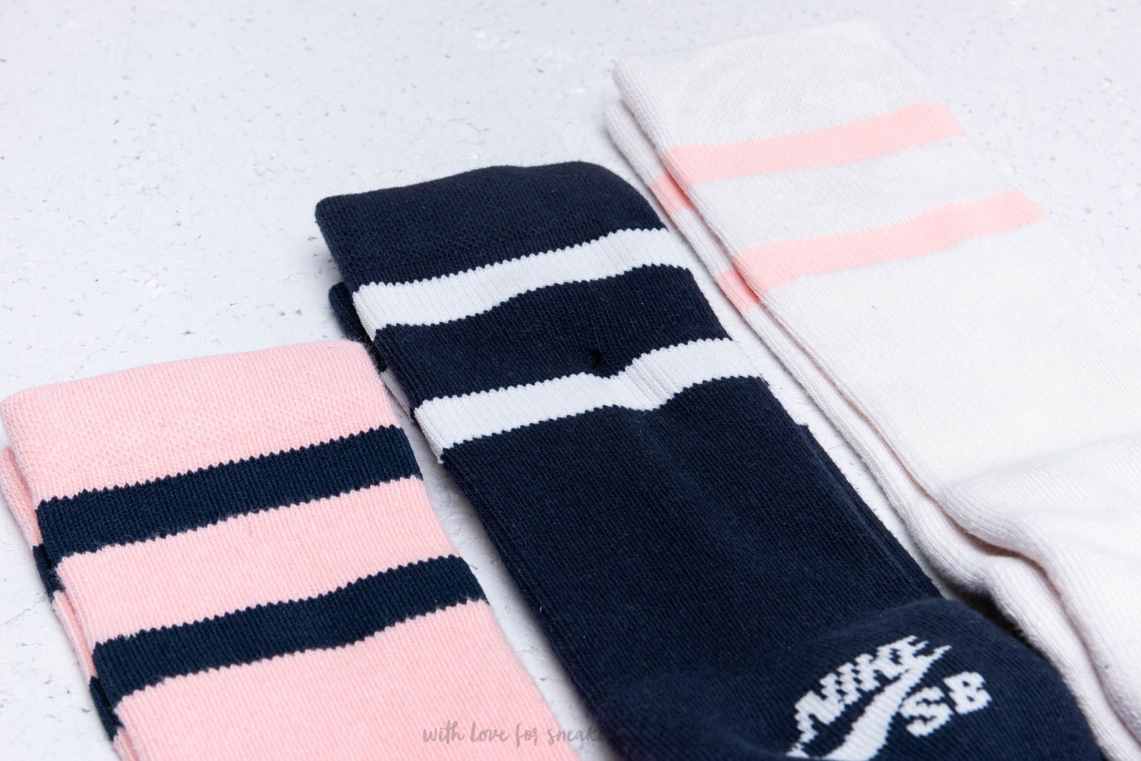 nike sb socks pink