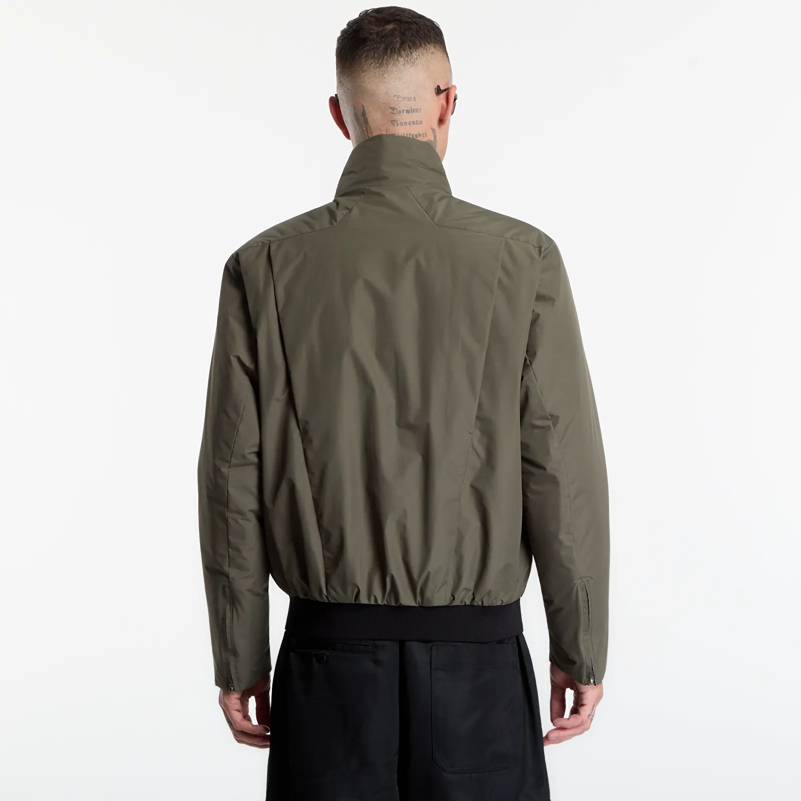 Пуховики Poutnik by Tilak Continental Jacket Grape Leaf