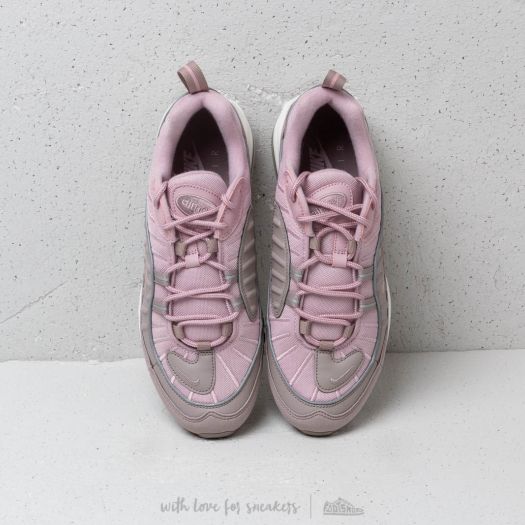 nike air max 200 plum chalk