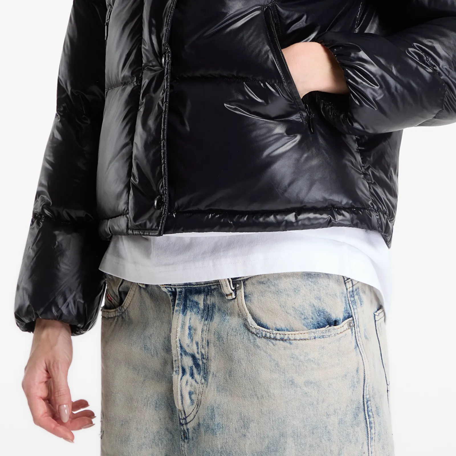 Bundy Sporty & Rich Bold Logo Mountain Puffer Black/Black