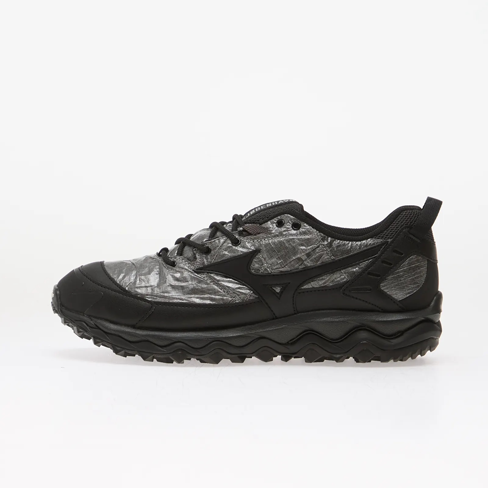 Чоловічі кросівки Mizuno x Han Kjøbenhavn Wave Mujin TL Black/ Black Sand/ Iron Gate