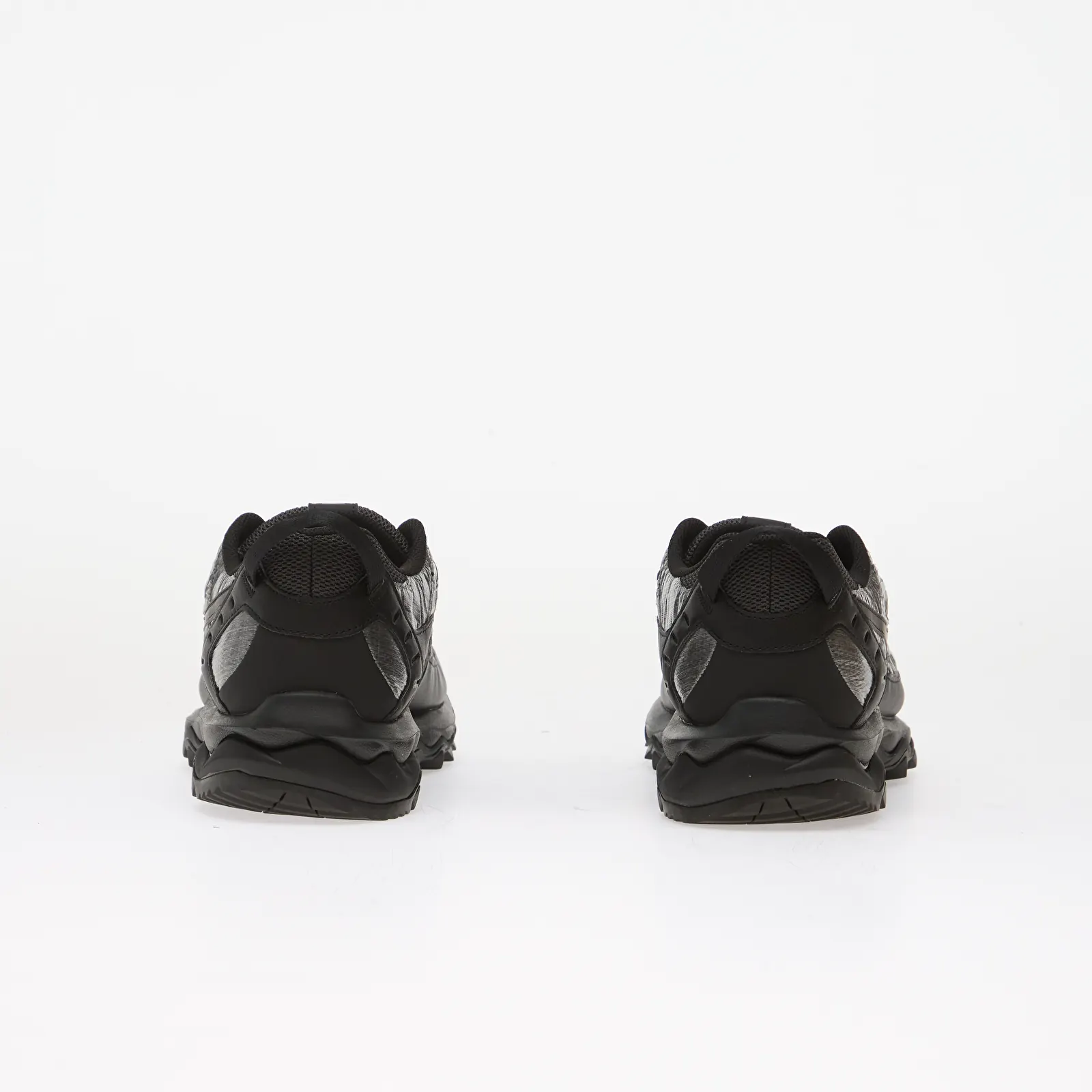 Чоловічі кросівки Mizuno x Han Kjøbenhavn Wave Mujin TL Black/ Black Sand/ Iron Gate
