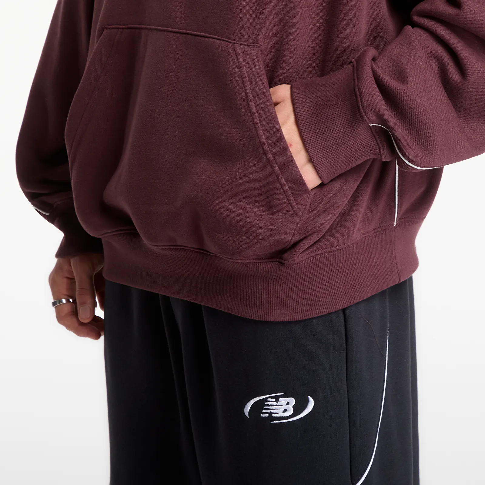 Hoodies en truien New Balance Trackside French Terry Hoodie Cherry Leather
