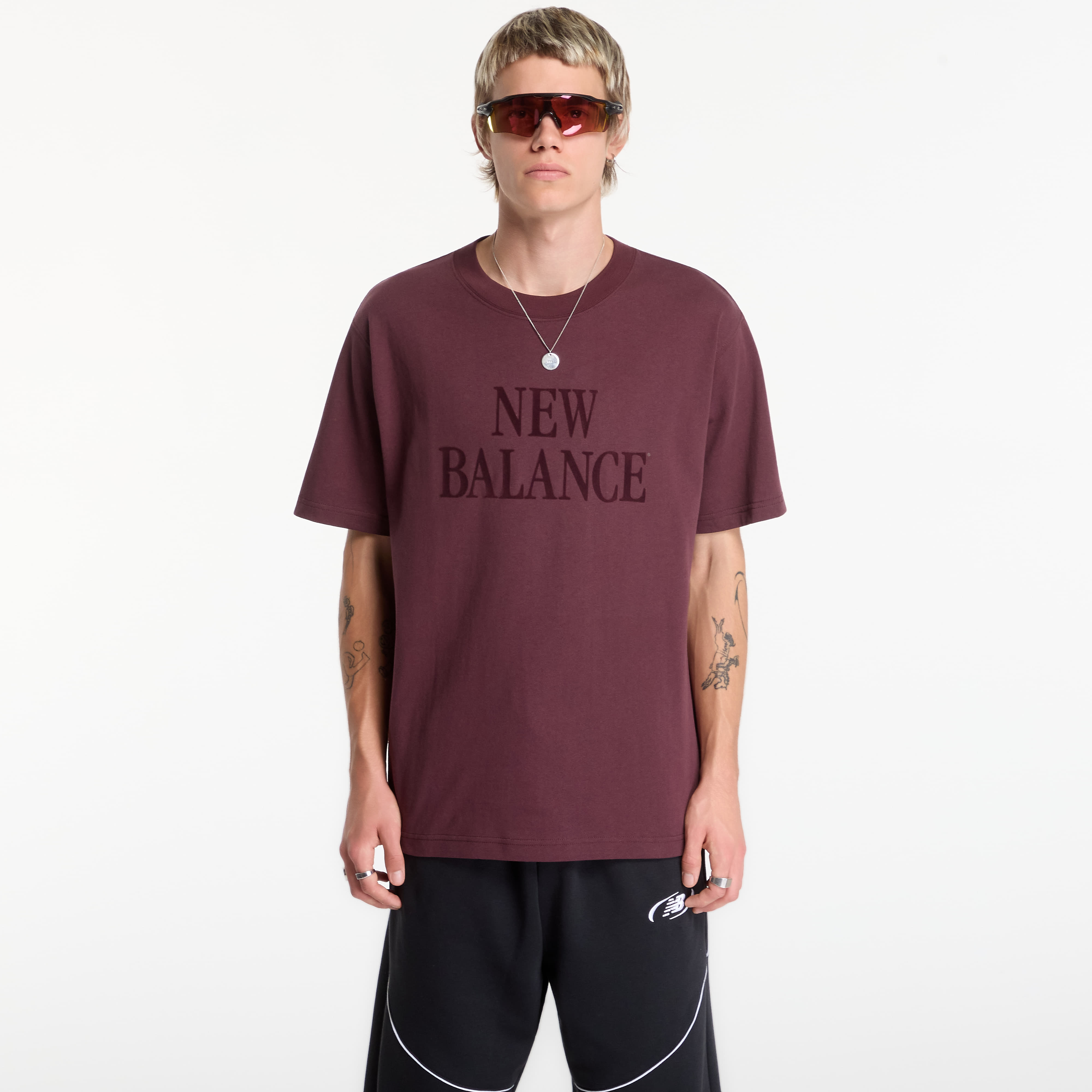 Tričko New Balance Athletics Flocked Logo T-Shirt Cherry Leather M
