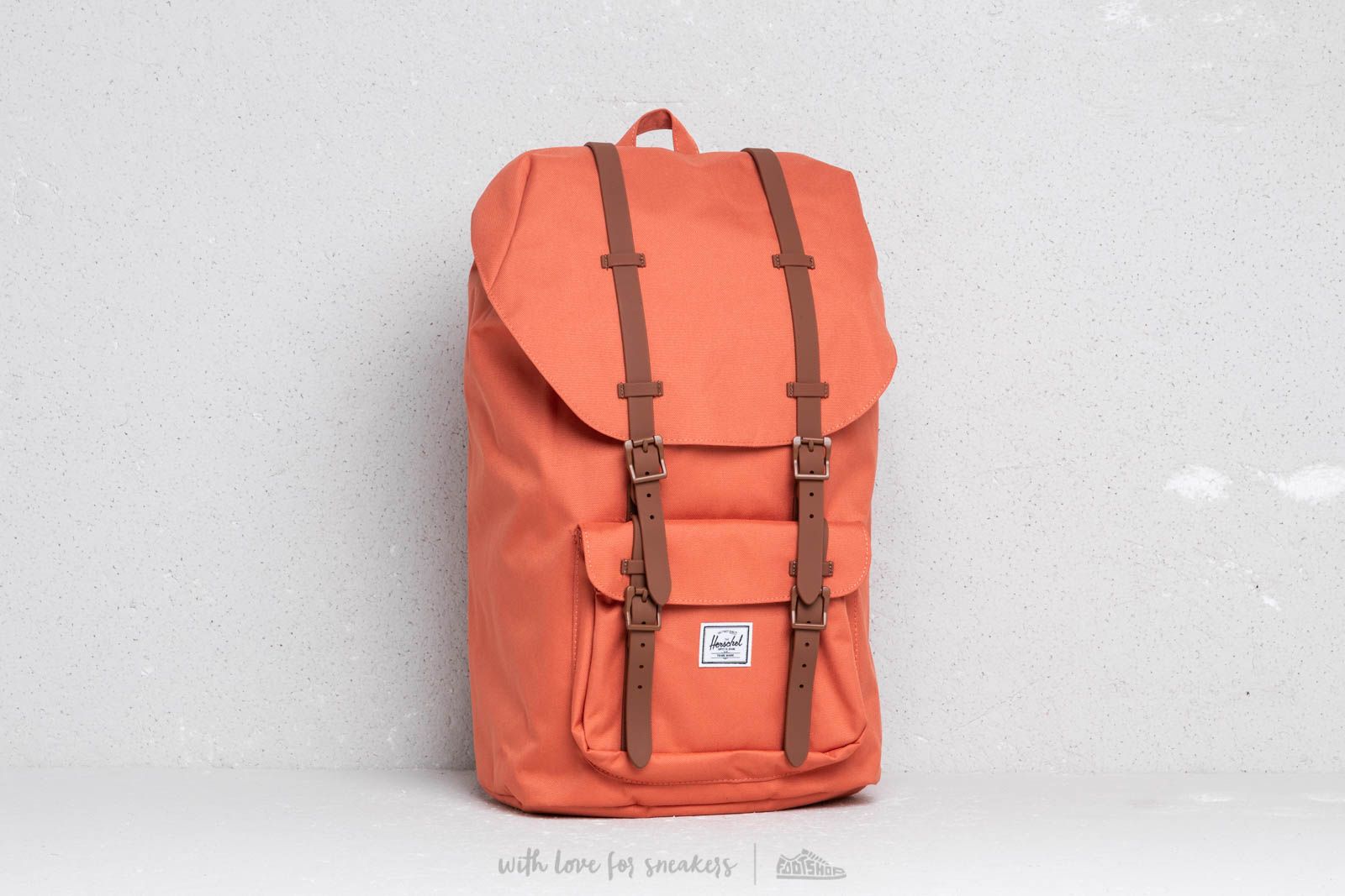 Herschel little discount america apricot