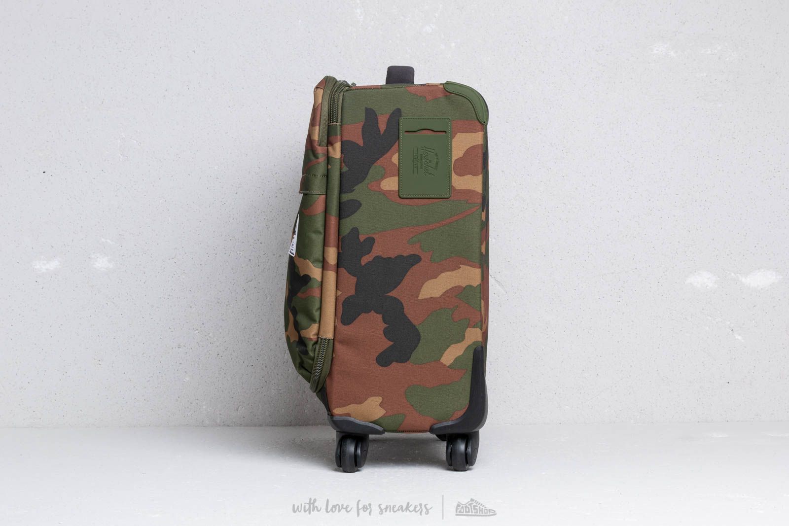 Herschel camo carry outlet on