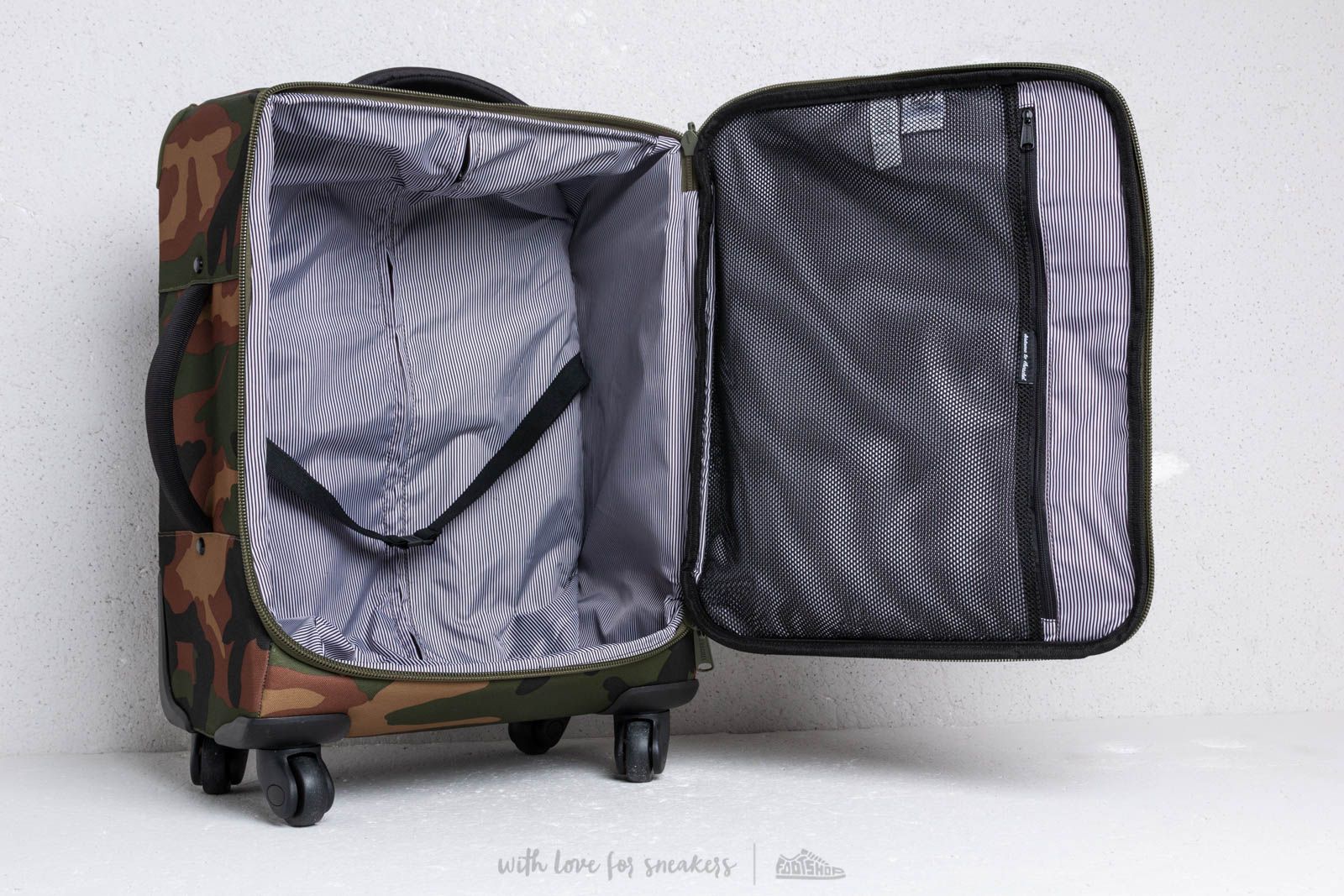 Herschel woodland camo luggage shop