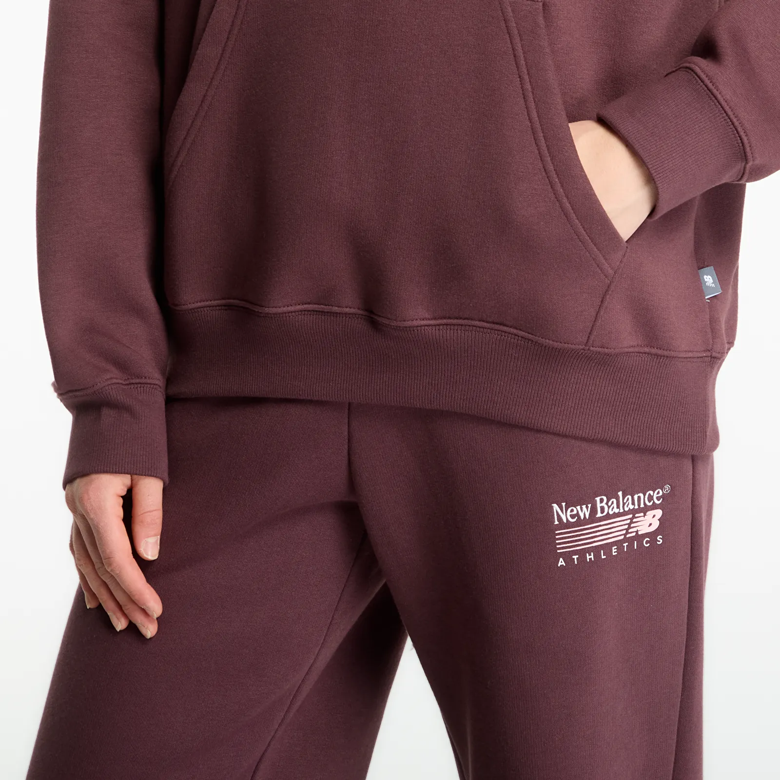 Суичърти New Balance Trackside Fleece Hoodie Cherry Leather