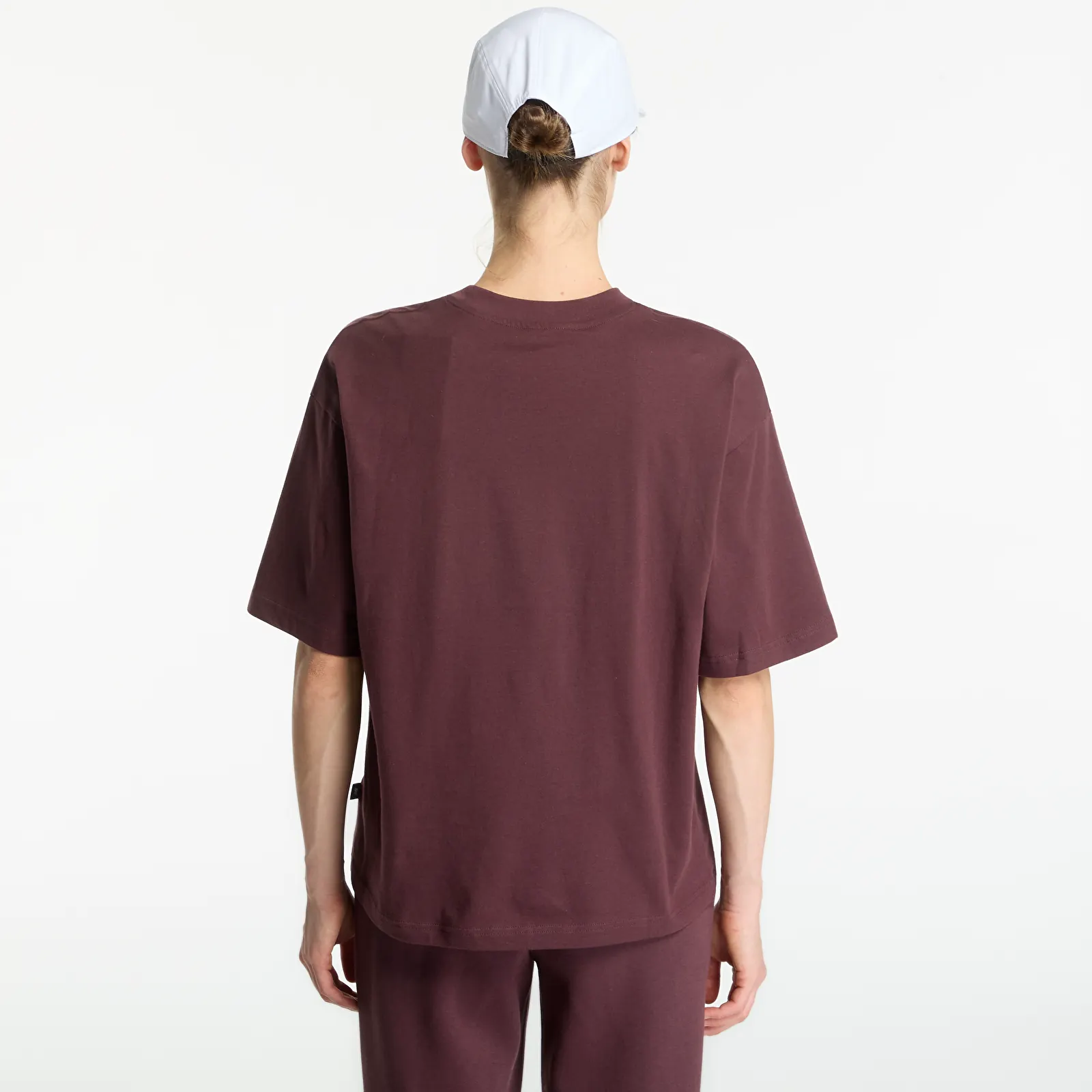 T-paidat New Balance Trackside Oversized T-Shirt Cherry Leather