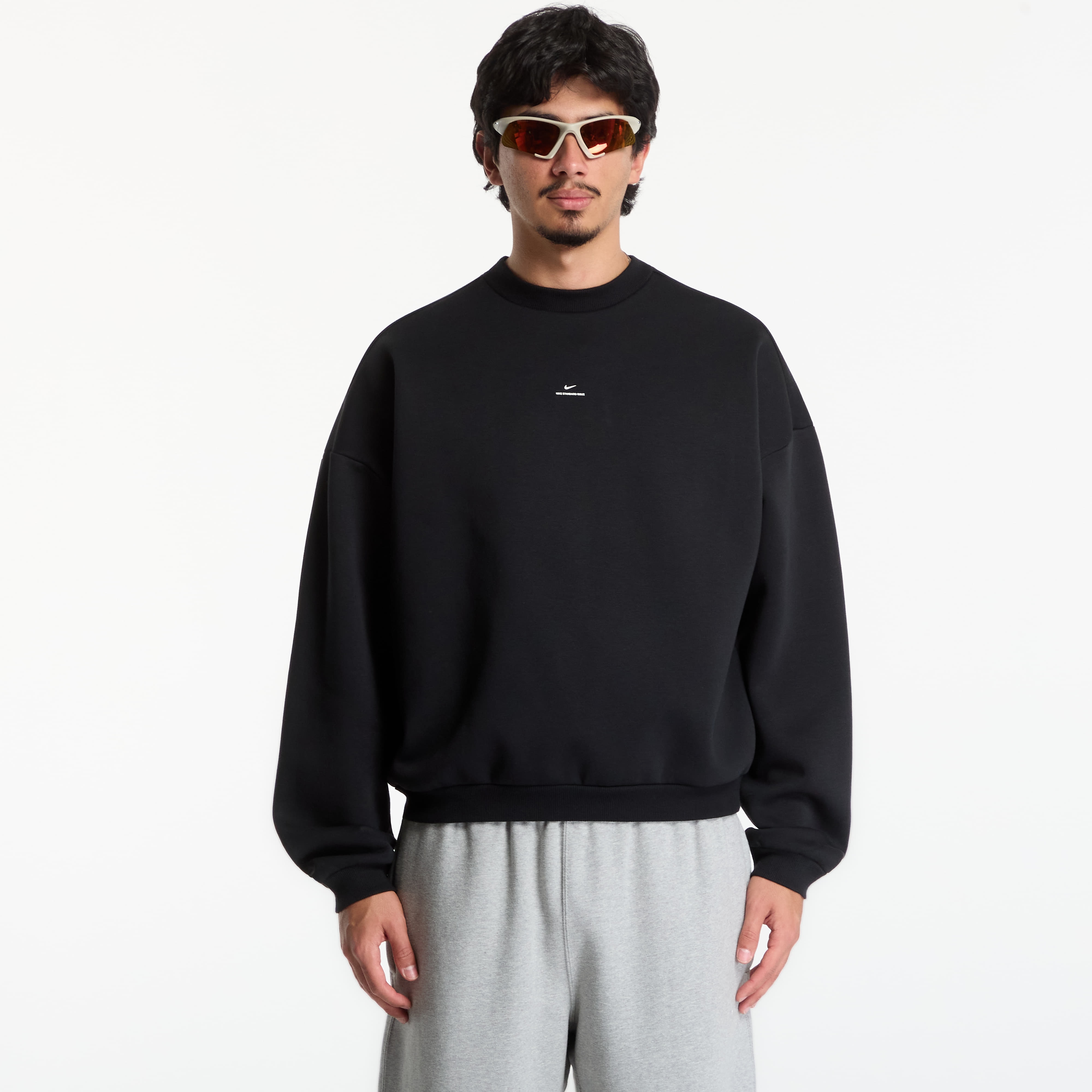 Суитшърт Nike Standard Issue Therma-FIT Basketball Crew Black/ Pale Ivory M
