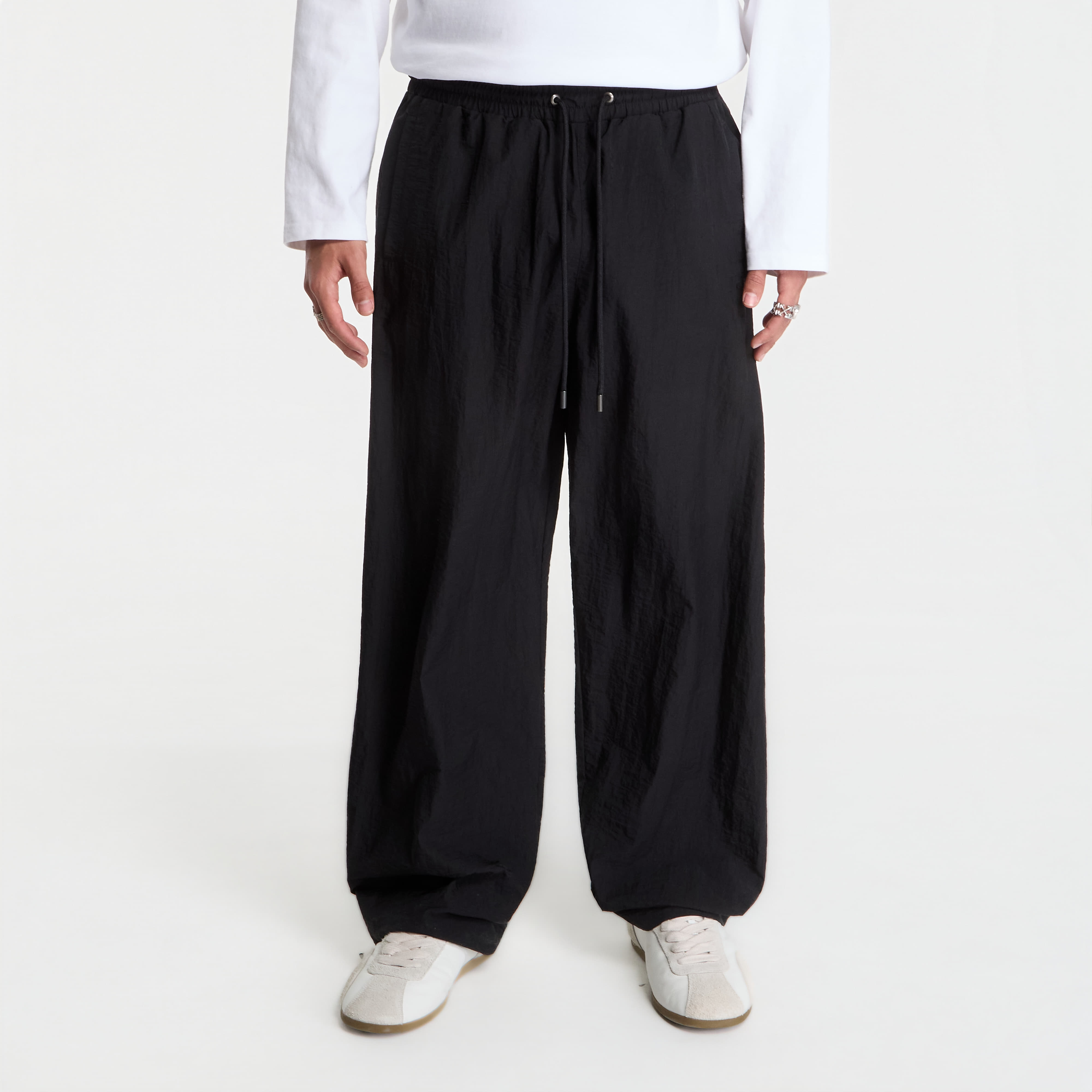 Панталони Off-White Glossy Arrow Nylon Relax Trackpant Black S