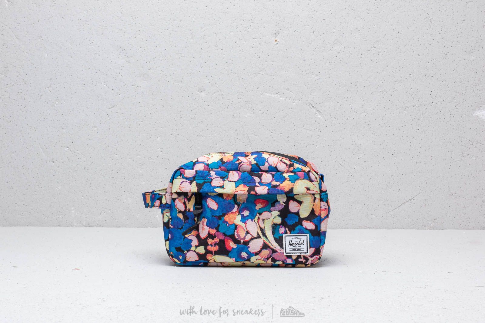 Púzdra Herschel Supply Co. Chapter Travel Kit Painted Floral