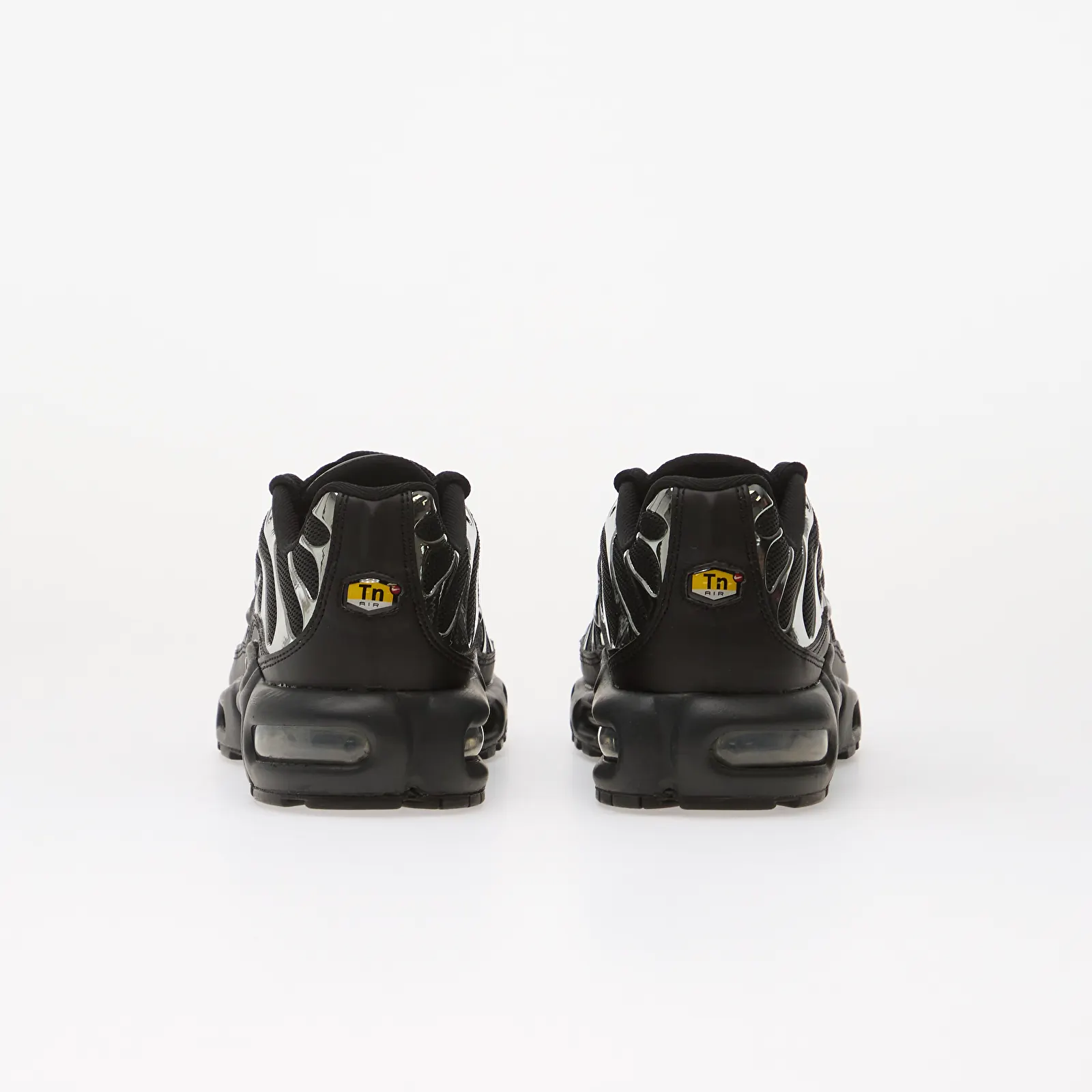 Sneakerși pentru femei Nike Air Max Plus TN SE Black/ Off Noir-Metallic Silver