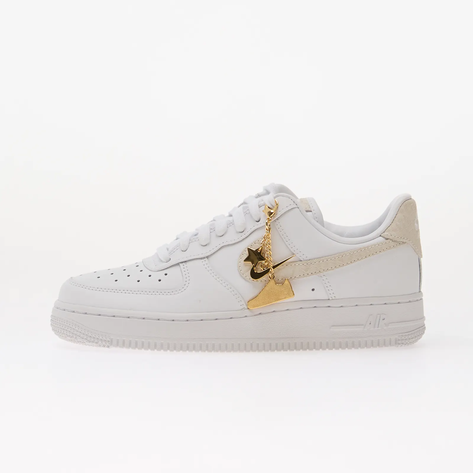 Naisten lenkkarit Nike Air Force 1 '07 White/ White-Metallic Gold