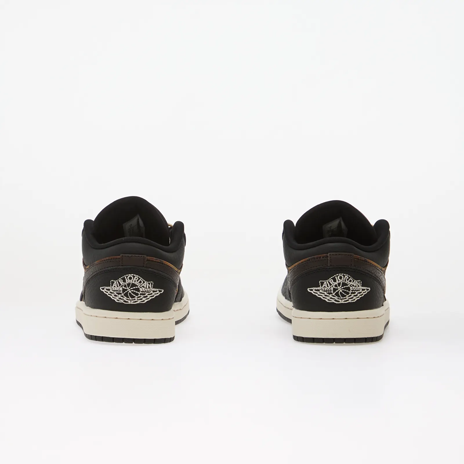 Naisten lenkkarit Air Jordan 1 Low SE Black/ Chalk-Velvet Brown