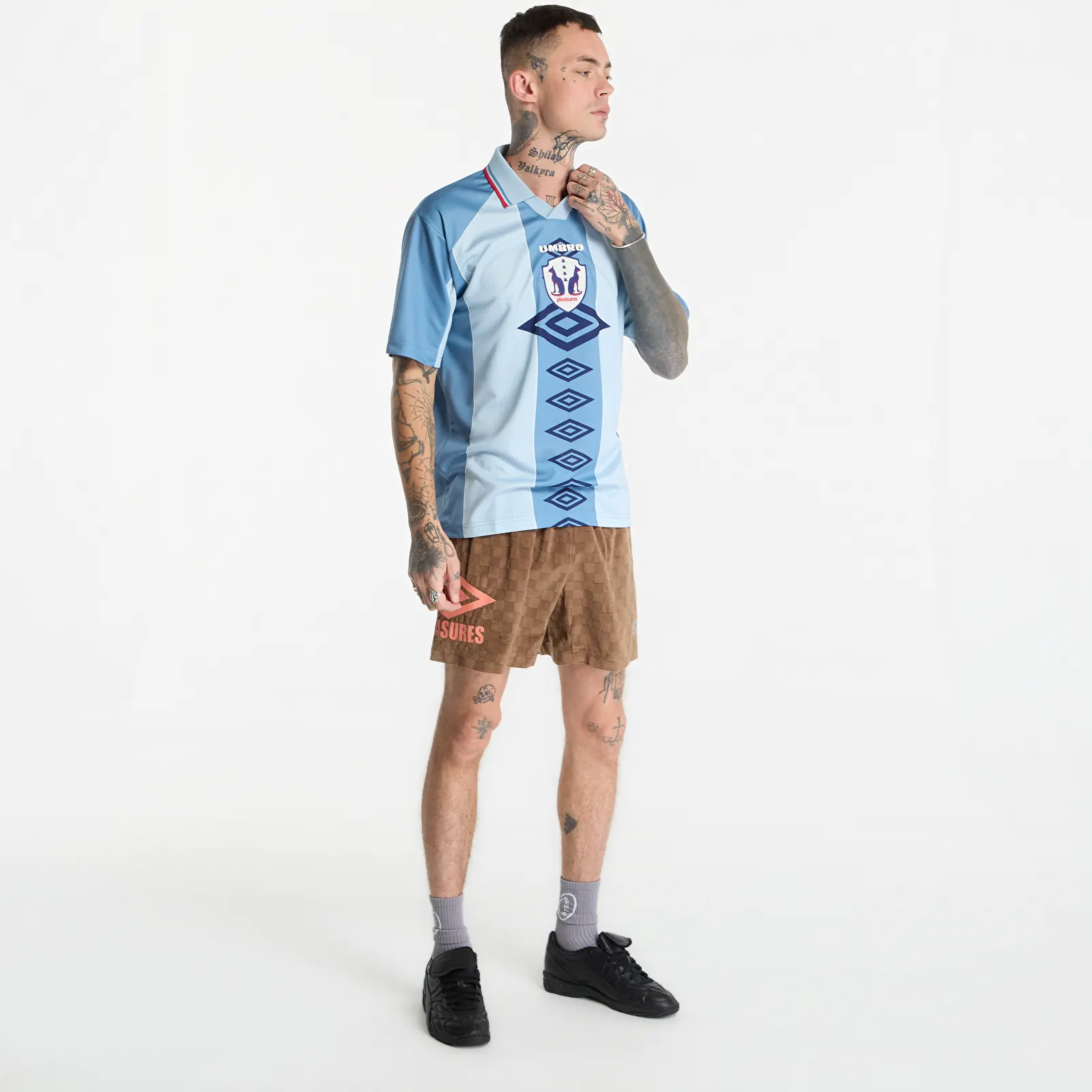 Kraťasy PLEASURES x Umbro Classic Shorts Brown