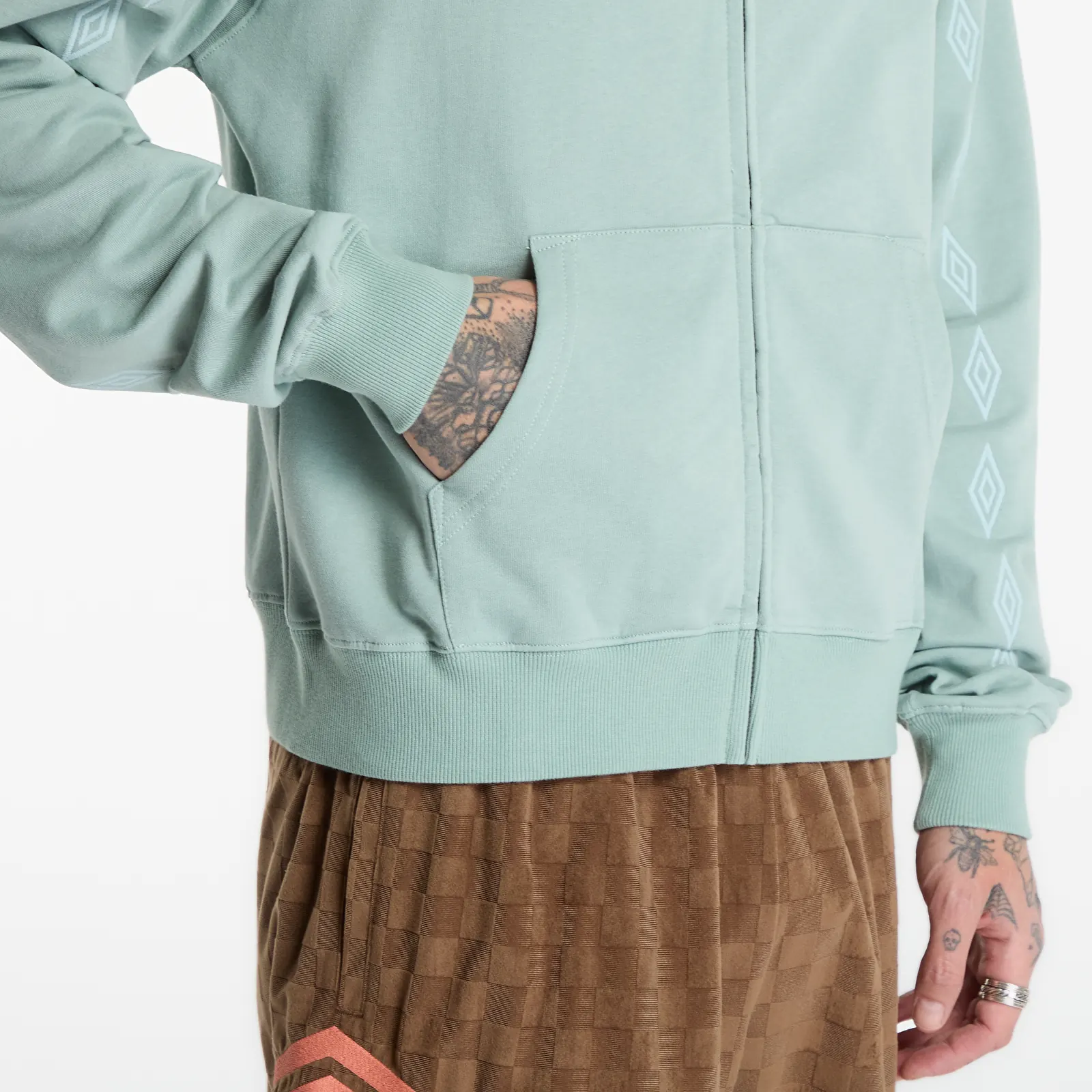 Puloverji   PLEASURES x Umbro Diamonds Zip Fitted Hoodie Sage